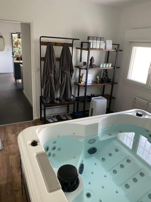 Spa Jardin Prive T3 Independant Dans Villa Morieres-les-Avignon Exterior foto